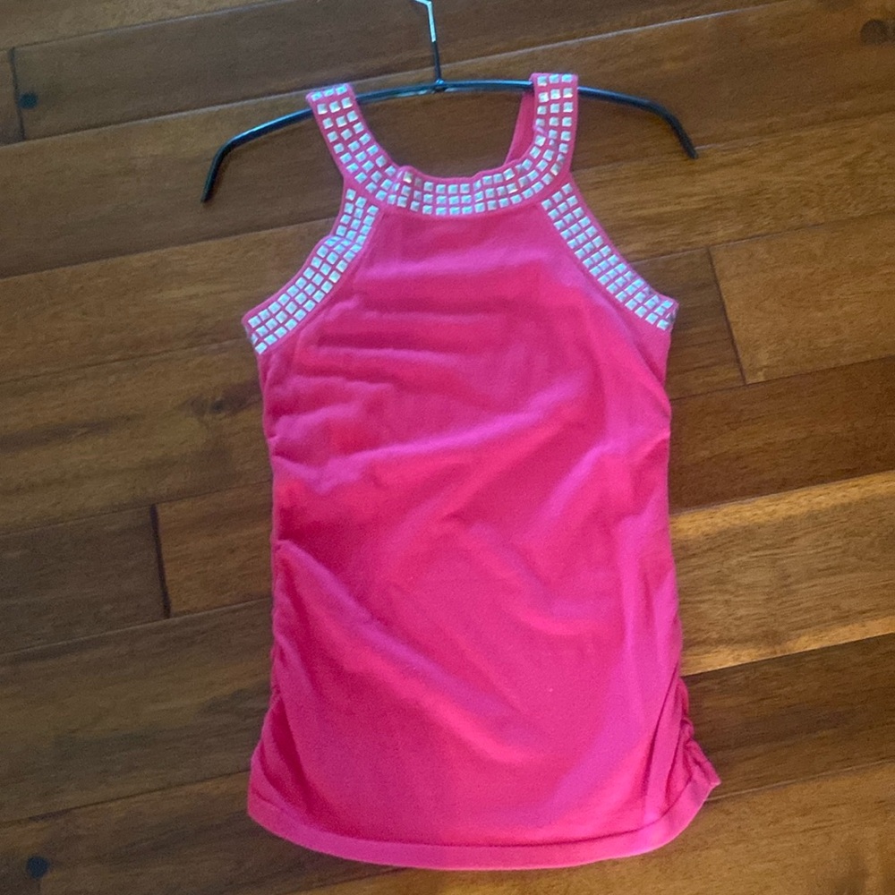 Sara I pink sleeveless tank top